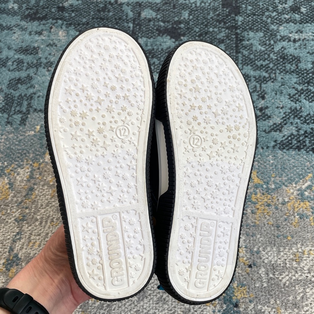 Super Mario Slip ons Toddler 12 - Picture 3 of 3
